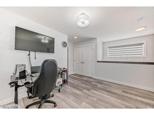 25 Silverton Glen Way Sw, Calgary, AB - Indoor Photo Showing Office