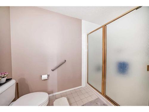 413-5000 Somervale Court Sw, Calgary, AB - Indoor Photo Showing Bathroom