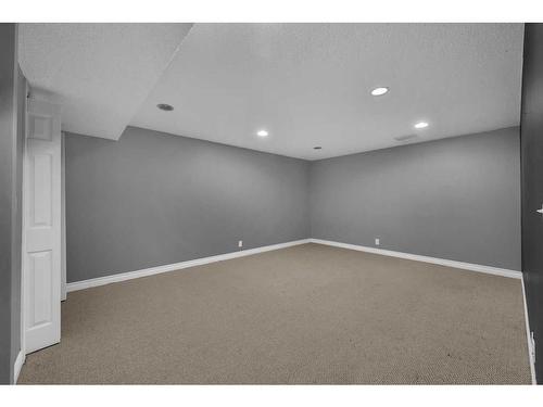 1113 Kincora Drive Nw, Calgary, AB - Indoor Photo Showing Other Room