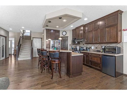 7 Pantego Rise Nw, Calgary, AB - Indoor Photo Showing Kitchen