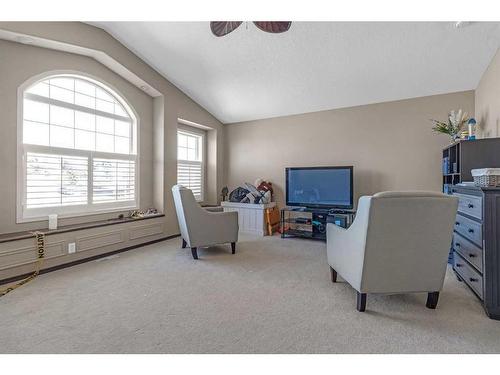 7 Pantego Rise Nw, Calgary, AB - Indoor Photo Showing Laundry Room