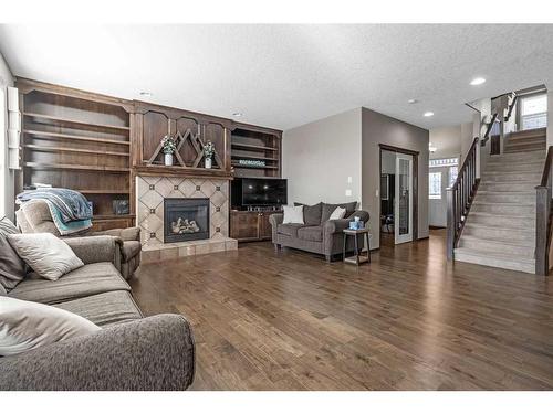 7 Pantego Rise Nw, Calgary, AB - Indoor Photo Showing Living Room