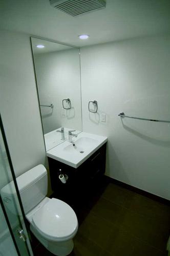 406-225 25 Avenue Sw, Calgary, AB - Indoor Photo Showing Bathroom