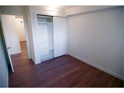 406-225 25 Avenue Sw, Calgary, AB - Indoor Photo Showing Other Room