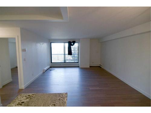 406-225 25 Avenue Sw, Calgary, AB - Indoor Photo Showing Other Room