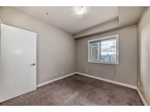 208-8 Sage Hill Terrace Nw, Calgary, AB - Indoor Photo Showing Other Room