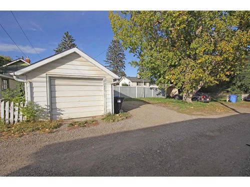 825 20 Avenue Nw, Calgary, AB - Outdoor