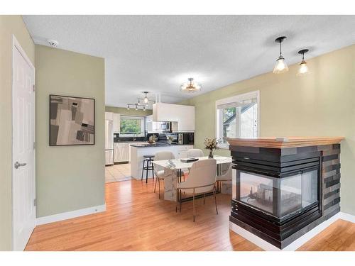 634 20 Avenue Nw, Calgary, AB - Indoor With Fireplace