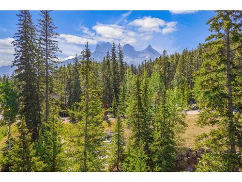 142 Cairns Landing, Canmore, AB 