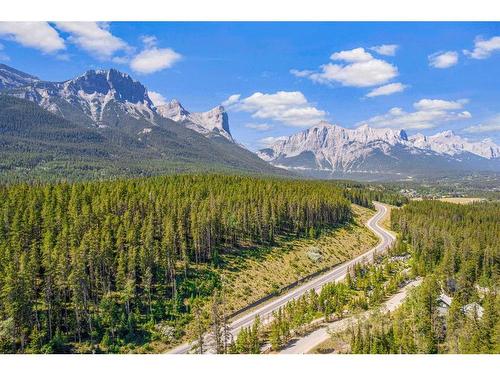 142 Cairns Landing, Canmore, AB 