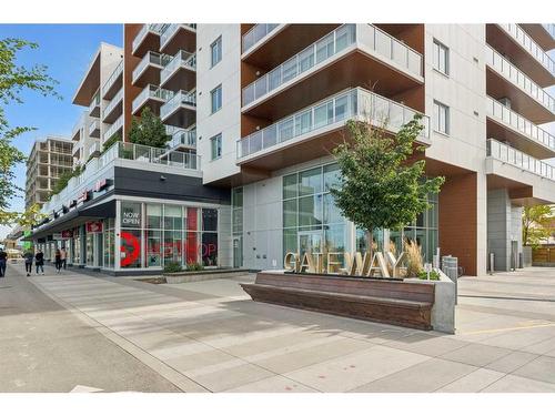 407-8445 Broadcast Avenue Sw, Calgary, AB - Outdoor