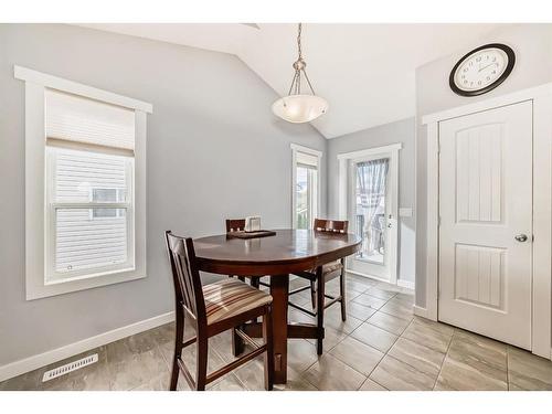 340 Parkview Estates, Strathmore, AB - Indoor Photo Showing Dining Room