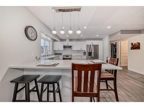 340 Parkview Estates, Strathmore, AB - Indoor Photo Showing Kitchen