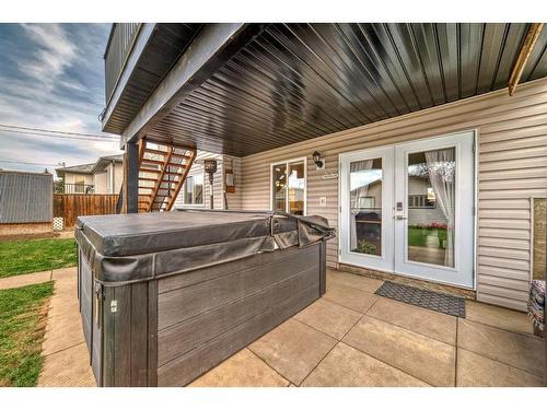 340 Parkview Estates, Strathmore, AB - Outdoor With Deck Patio Veranda With Exterior