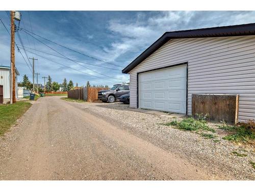 340 Parkview Estates, Strathmore, AB - Outdoor