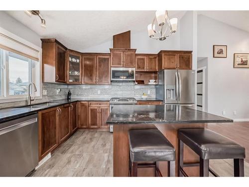 340 Parkview Estates, Strathmore, AB - Indoor Photo Showing Kitchen With Double Sink