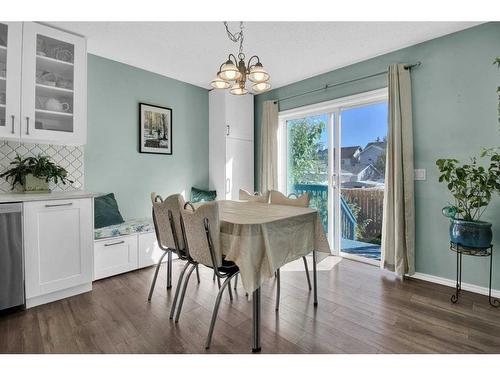 172 Somerside Close Sw, Calgary, AB - Indoor Photo Showing Dining Room