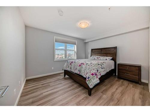 1310-10 Market Boulevard Se, Airdrie, AB - Indoor Photo Showing Bedroom