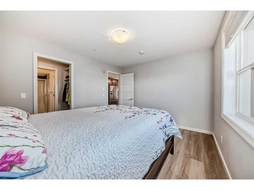 1310-10 Market Boulevard Se, Airdrie, AB - Indoor Photo Showing Bedroom