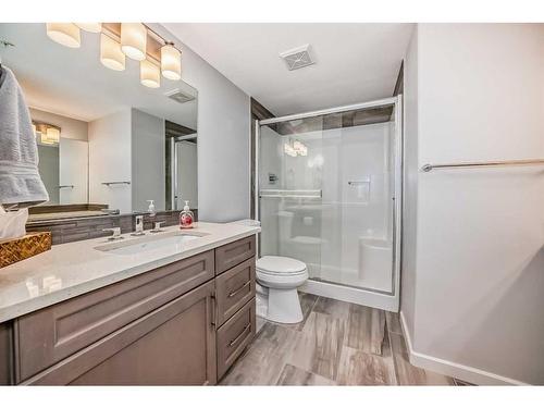 1310-10 Market Boulevard Se, Airdrie, AB - Indoor Photo Showing Bathroom