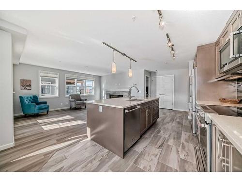 1310-10 Market Boulevard Se, Airdrie, AB - Indoor Photo Showing Kitchen