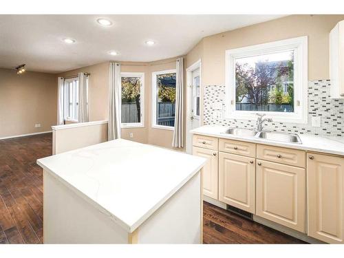 8 Arbour Ridge Place Nw, Calgary, AB - Indoor Photo Showing Kitchen