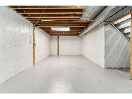 82-251 90 Avenue Se, Calgary, AB - Indoor Photo Showing Basement