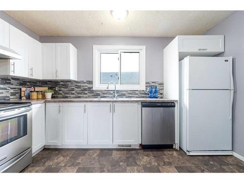 207 Castlebrook Road Ne, Calgary, AB 