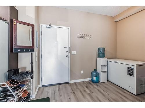 4306-73 Erin Woods Court Se, Calgary, AB - Indoor Photo Showing Laundry Room