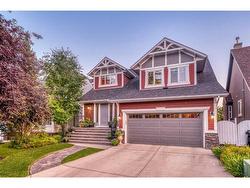 2135 Vimy Way SW Calgary, AB T2T 6C2