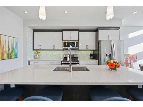 1602 12 Avenue Sw, Calgary, AB - Indoor Photo Showing Kitchen With Stainless Steel Kitchen With Upgraded Kitchen