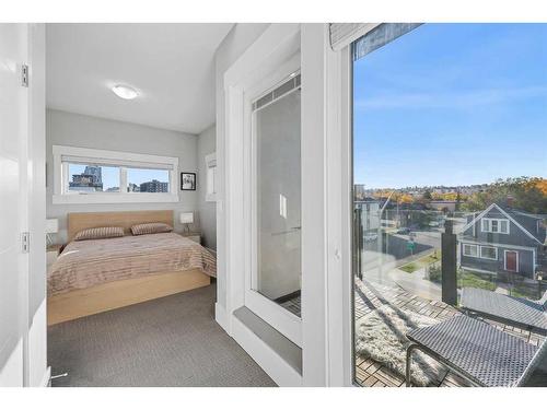 1602 12 Avenue Sw, Calgary, AB - Indoor Photo Showing Bedroom