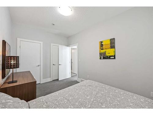 1602 12 Avenue Sw, Calgary, AB - Indoor