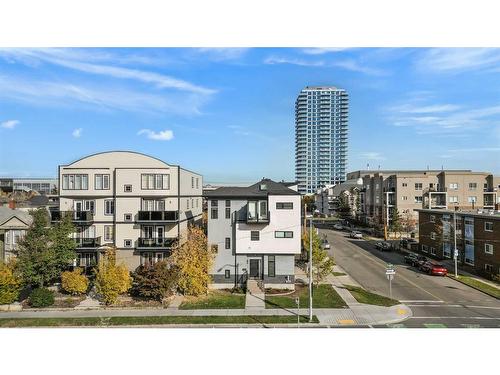 1602 12 Avenue Sw, Calgary, AB - Outdoor With Facade