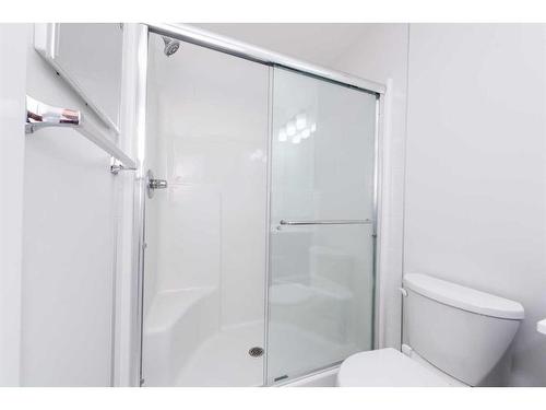 907 Corner Meadows Way Ne, Calgary, AB - Indoor Photo Showing Bathroom