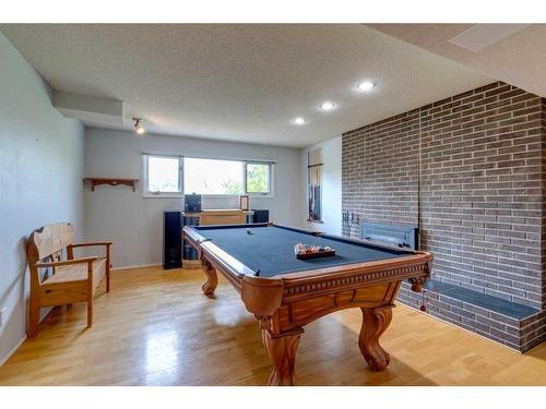 7063 Silverview Drive Nw, Calgary, AB - Indoor Photo Showing Other Room