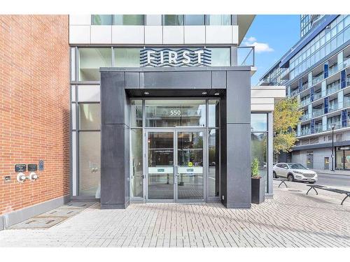 1004-550 Riverfront Avenue Se, Calgary, AB - Outdoor