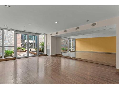 1004-550 Riverfront Avenue Se, Calgary, AB - Indoor