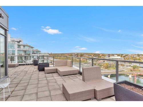 1004-550 Riverfront Avenue Se, Calgary, AB - Outdoor With Balcony With Exterior