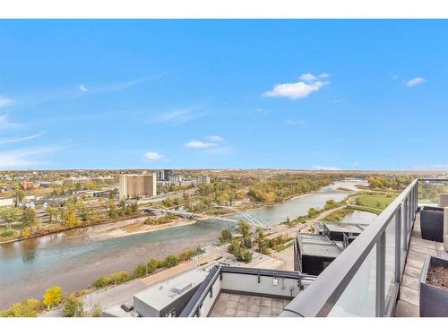 1004-550 Riverfront Avenue Se, Calgary, AB - Outdoor With Balcony With View