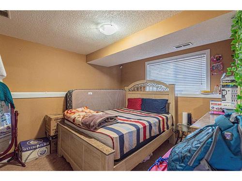 6248 Taralea Park Ne, Calgary, AB - Indoor Photo Showing Bedroom