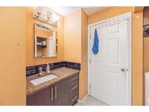 6248 Taralea Park Ne, Calgary, AB - Indoor Photo Showing Bathroom