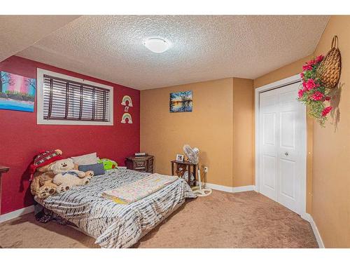 6248 Taralea Park Ne, Calgary, AB - Indoor Photo Showing Bedroom