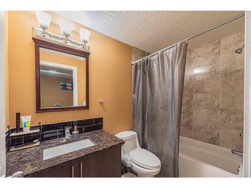 6248 Taralea Park Ne, Calgary, AB - Indoor Photo Showing Bathroom