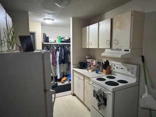 306-4328 4 Street Nw, Calgary, AB - Indoor Photo Showing Kitchen