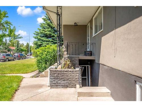 924 15 Avenue Ne, Calgary, AB - Outdoor