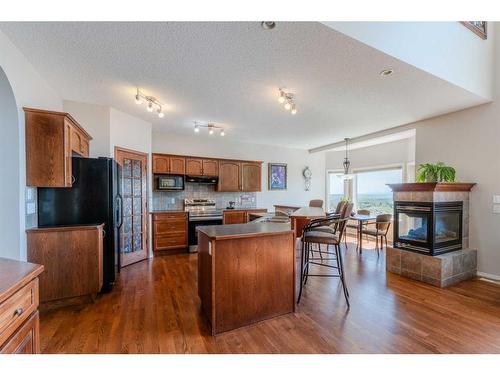 363 Rocky Ridge Drive Nw, Calgary, AB - Indoor Photo Showing Kitchen