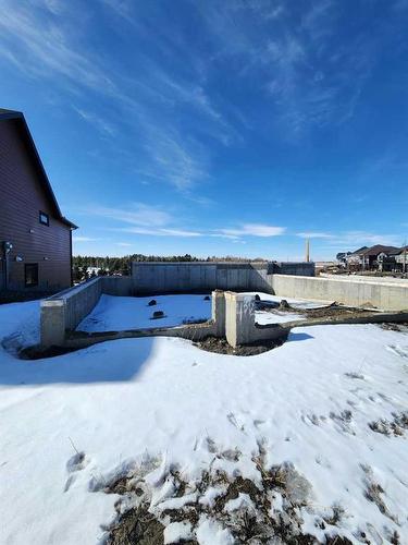 432 Muirfield Crescent, Lyalta, AB - Outdoor