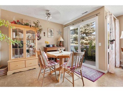 43-200 Shawnessy Drive Sw, Calgary, AB - Indoor Photo Showing Dining Room