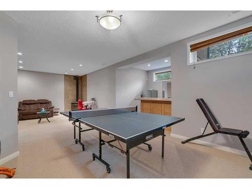 203 Evergreen Heights Sw, Calgary, AB - Indoor Photo Showing Other Room